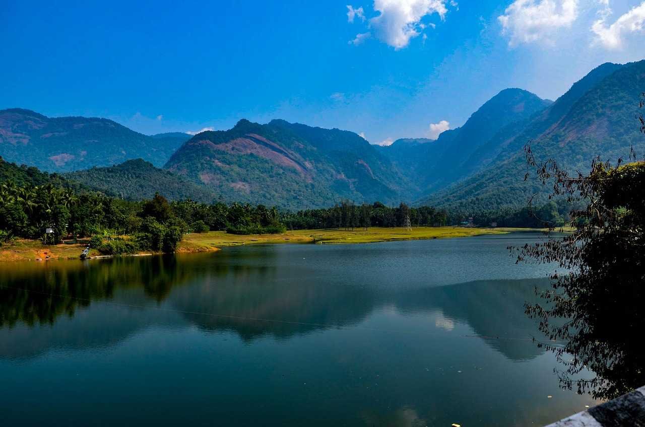 Tropical Bliss – Kerala’s Most Loved Holiday 06N 07D | Travokash - Transfers