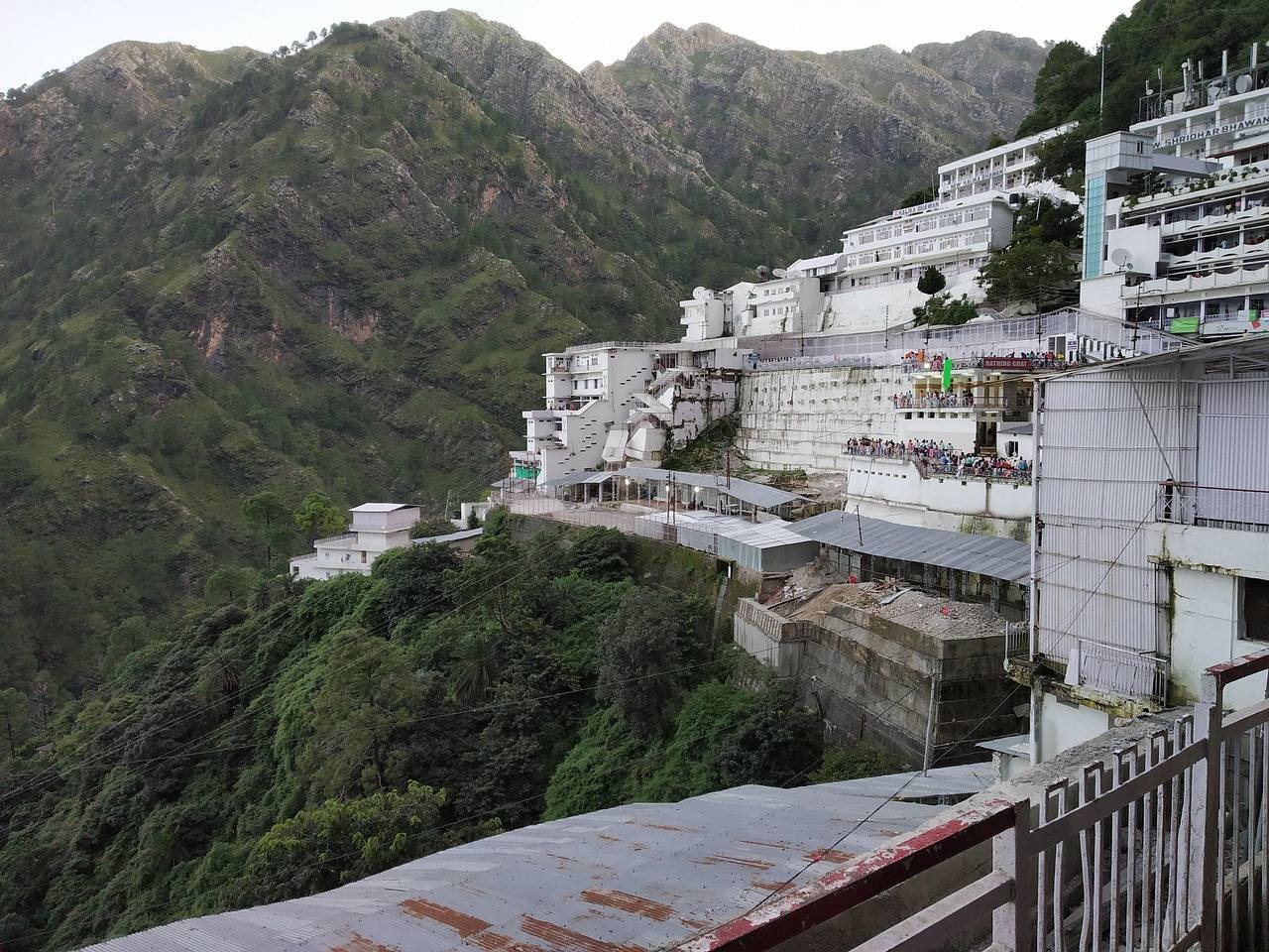 Vaishnodevi Darshan with Kashmir