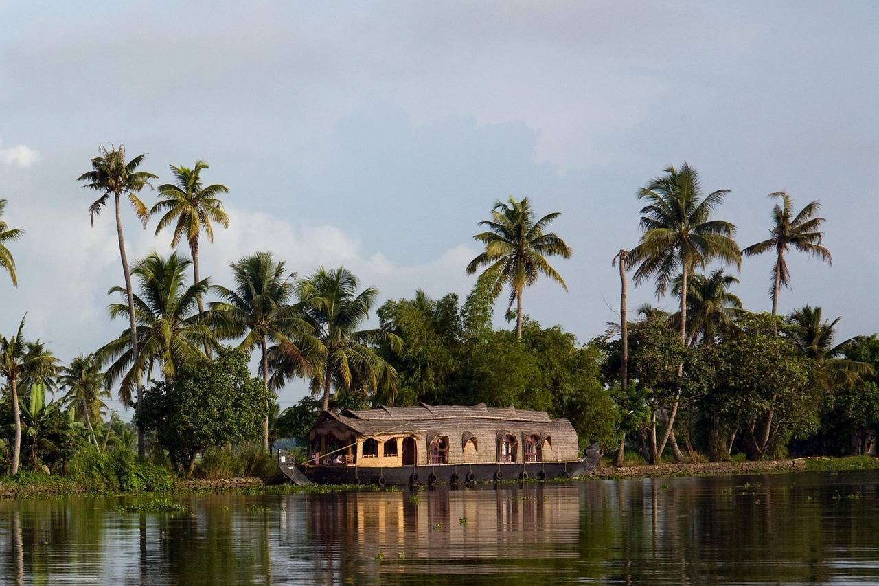 Travokash Sunset Dreams in Kerala 7D 6N